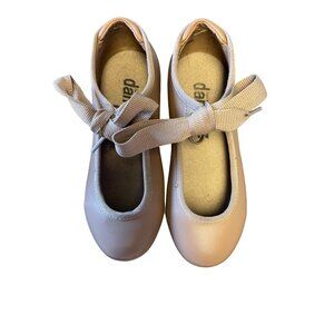 Danshuz  girls tap shoes size 9 SKU B002